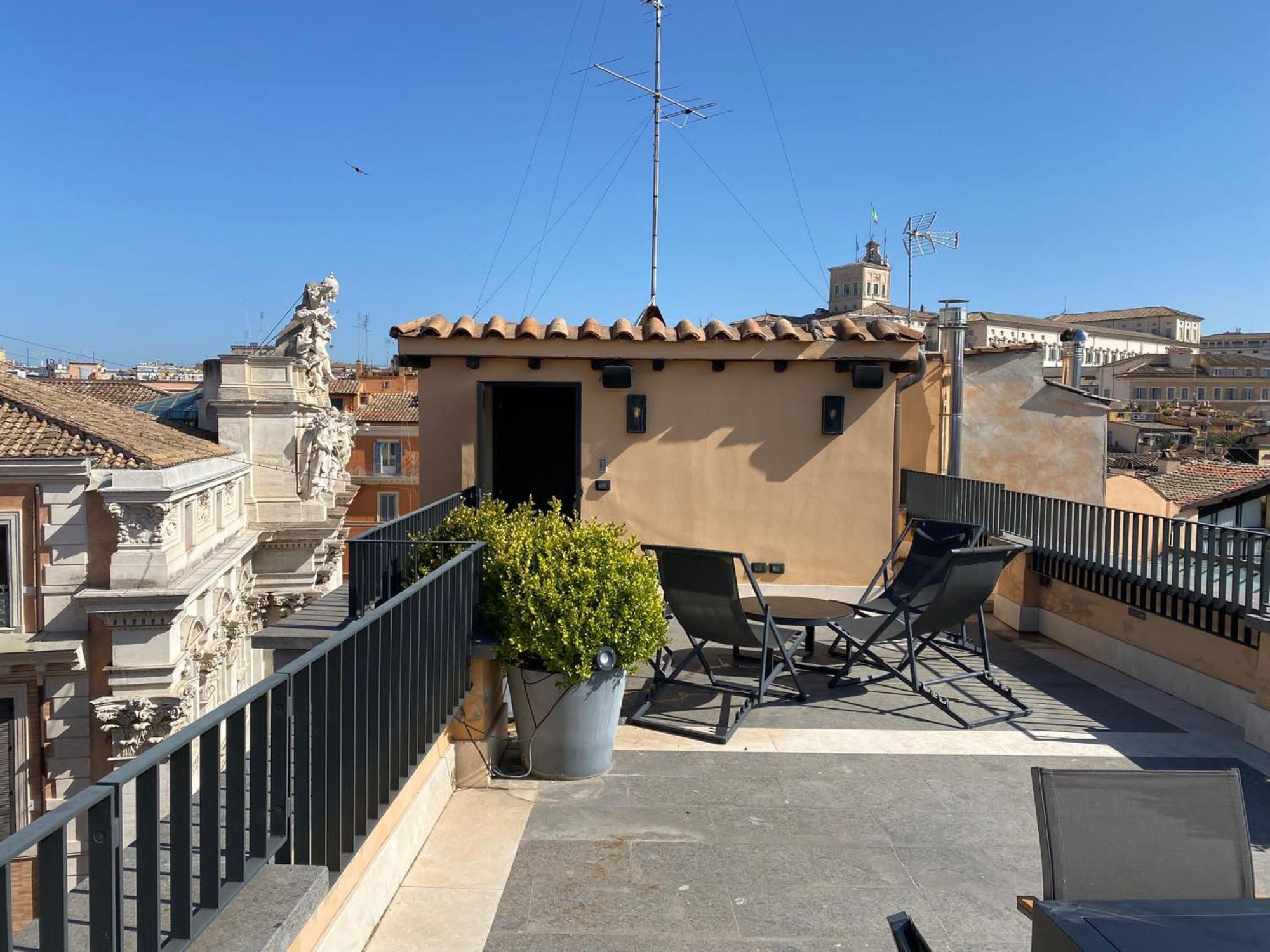 Art Home In Fontana Di Trevi Rome Exterior photo